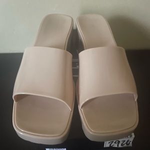 Women shoes size 9
